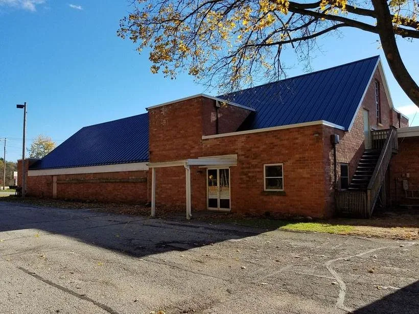 Finished metal roof on a commercial building